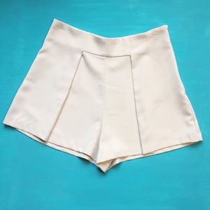 DO+BE Beige Simple Trouser Shorts